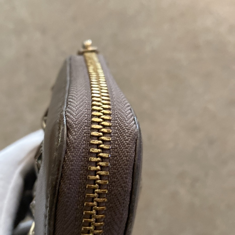 JIMMY CHOO $950 Long Zip around Wallet - Picture 6 of 12